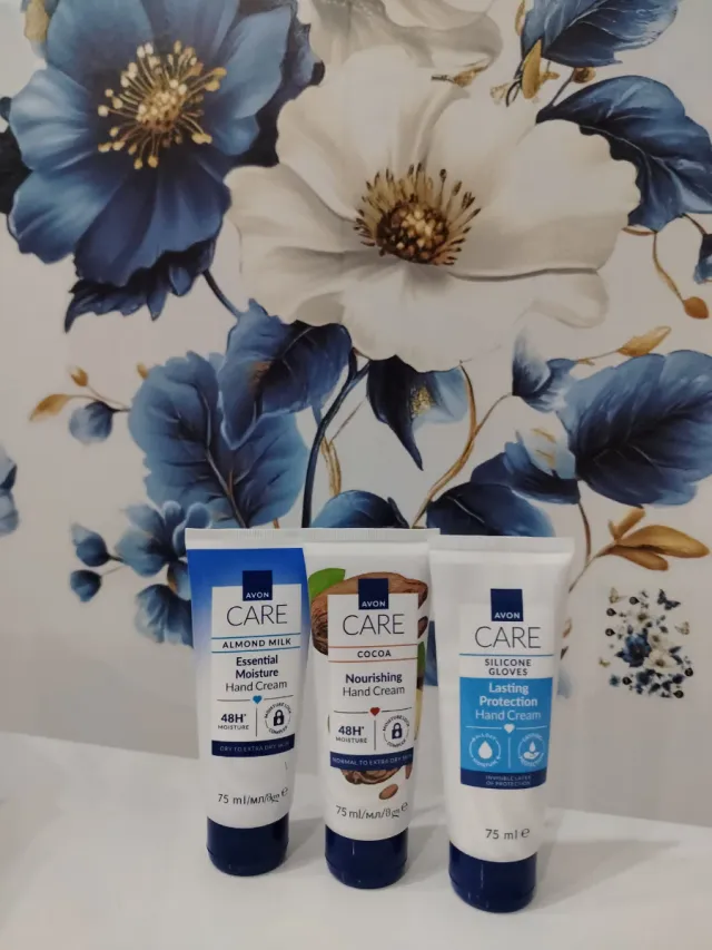 Avon Care Crema Mani Set 3 Pezzi