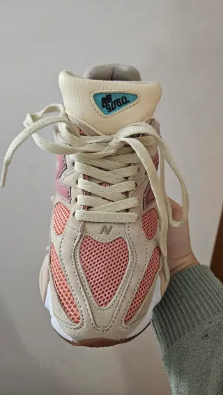 New Balance 9060 Beige/Rosa