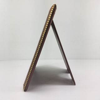 Vecchia cornice portafoto con foto antica