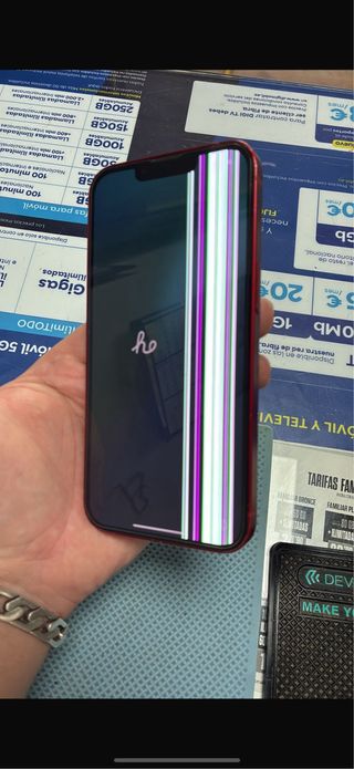 iPhone 13 128GB Rosso schermo rotto