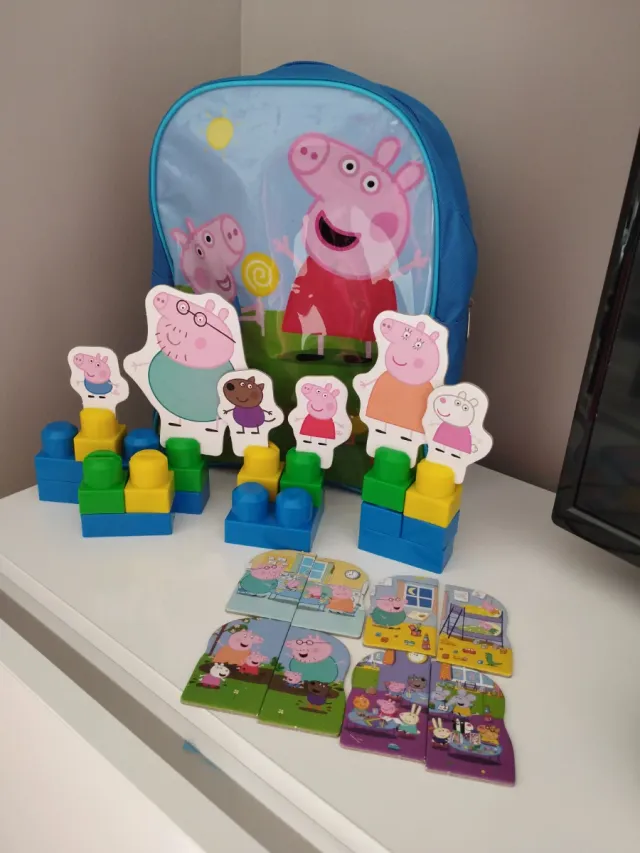 Mochila y juegos Peppa Pig