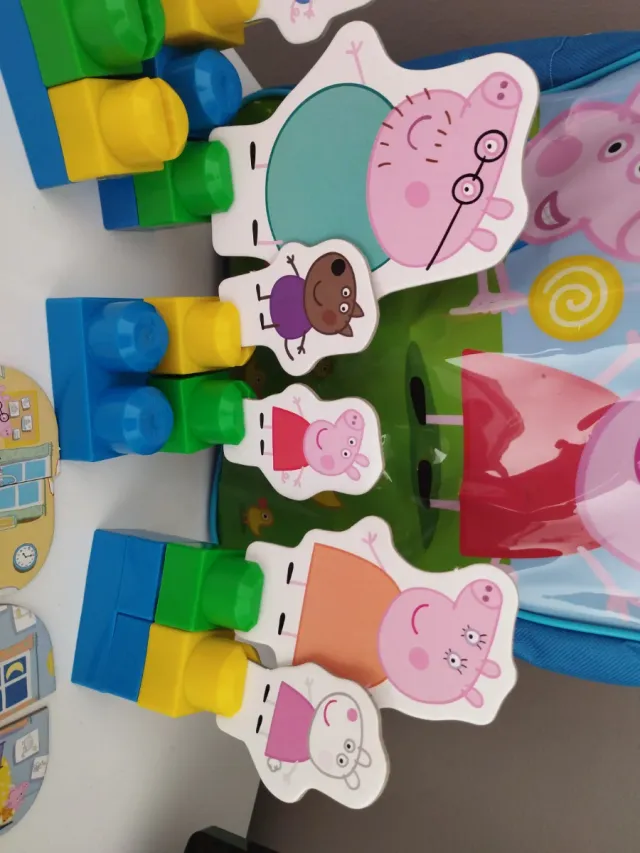 Mochila y juegos Peppa Pig