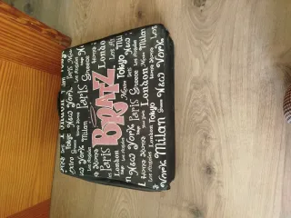 Lotto di bambole Bratz con valigia, accessori (asta di Andrea)