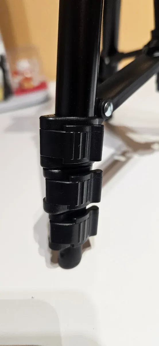 Trípode para móvil y camara de fotos con nivel