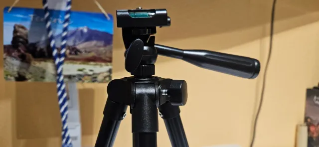 Trípode para móvil y camara de fotos con nivel