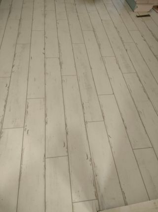 Tarima flotante, puertas y rodapiés