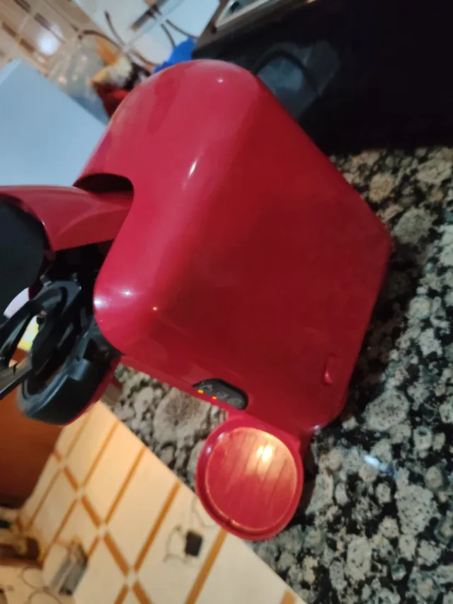 Macchina da caffè Bosch rossa