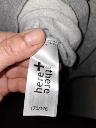 Sudadera H&M Niño Gris Calavera