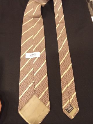 Corbata Armani Beige y Marrón Rayas
