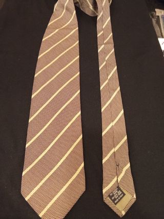 Corbata Armani Beige y Marrón Rayas