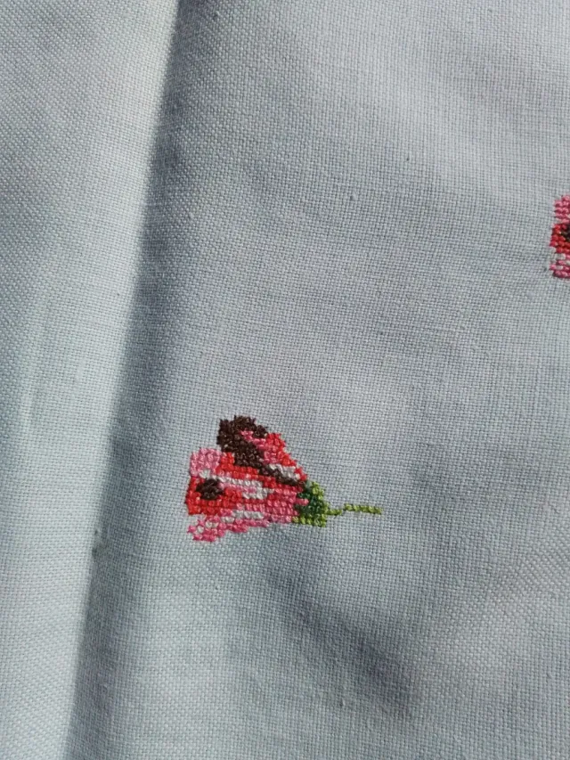 Mantel Petit Point Flores Rosas