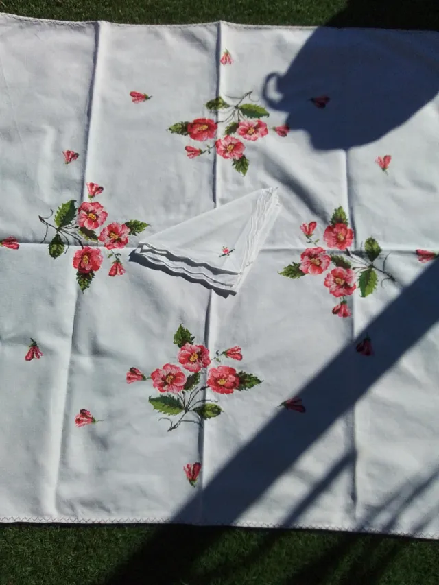 Mantel Petit Point Flores Rosas