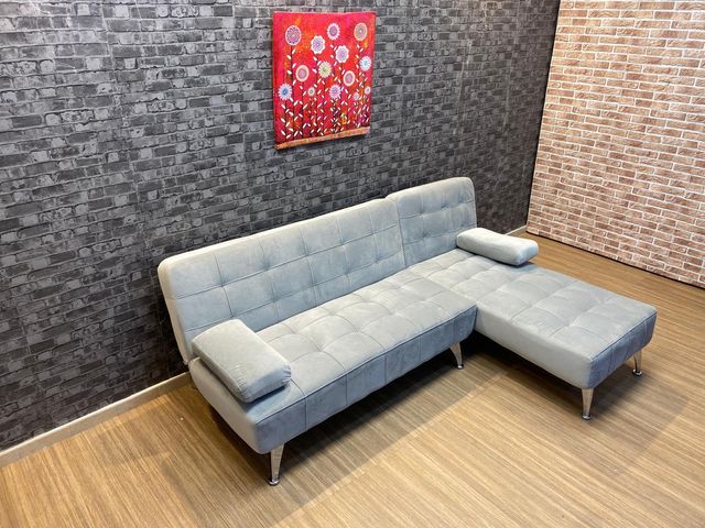 Sofá chaiselongue gris moderno