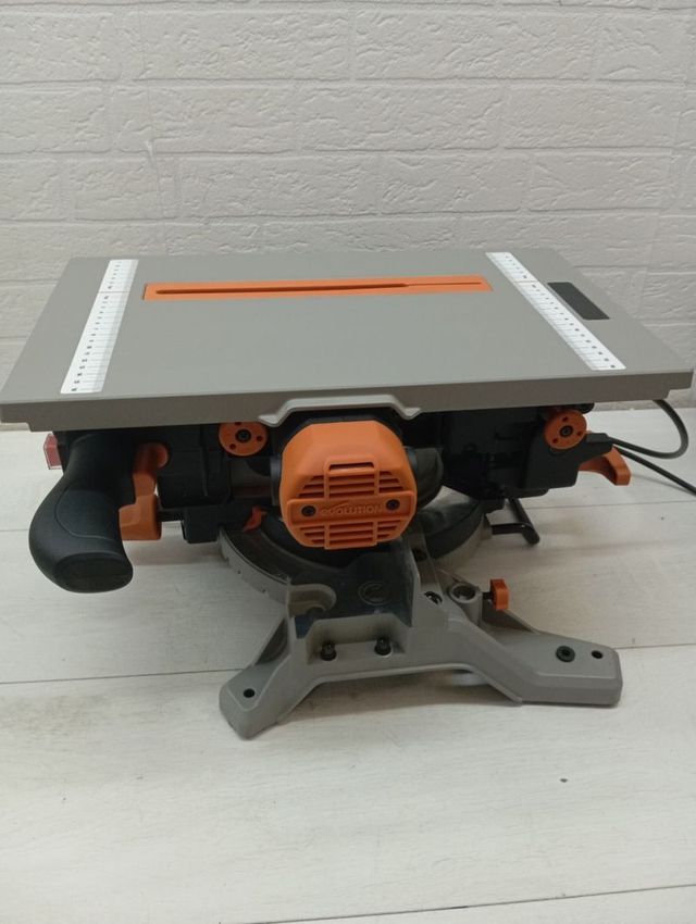 Sierra ingletadora híbrida Evolution