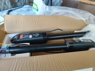 Motores Puertas Batientes VEVOR