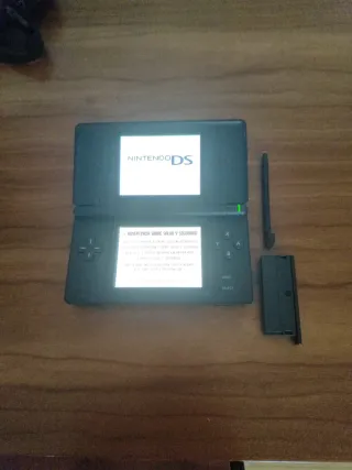 Nintendo DS Lite Negra + Cargador