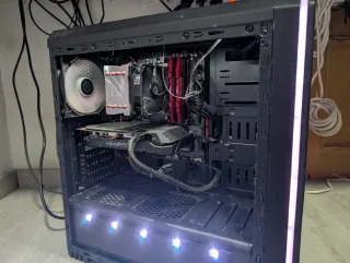 Ordenador Gaming Negro con Luces RGB
