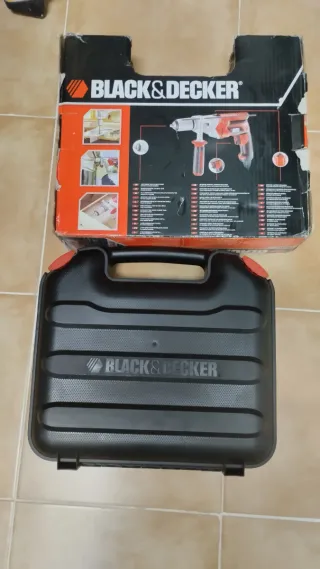 Taladro Black & Decker 750W con maletín