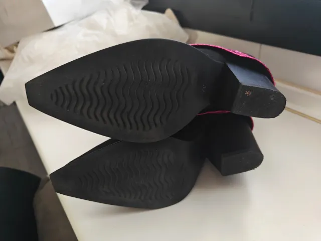 Botas Nunu Santander Negras y Rosas