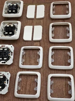 Simón 31 Blanco Mecanismo y Marco