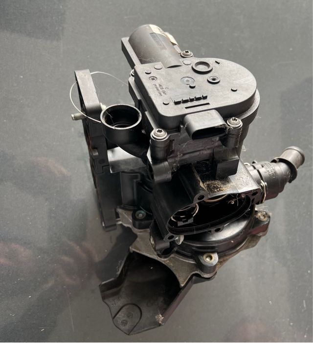 Bomba de agua VW Golf 7 GTI 06L121111 H