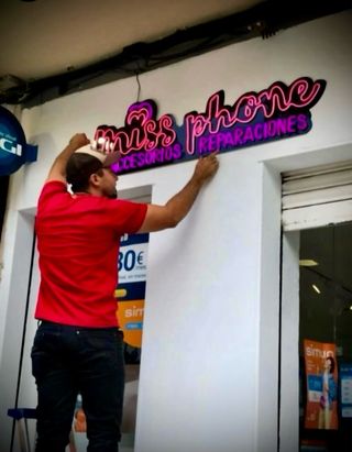 rótulos y publicidad