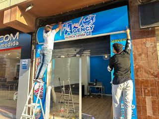 rótulos y publicidad