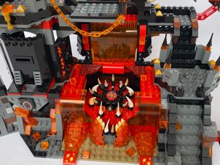 Lego 70323