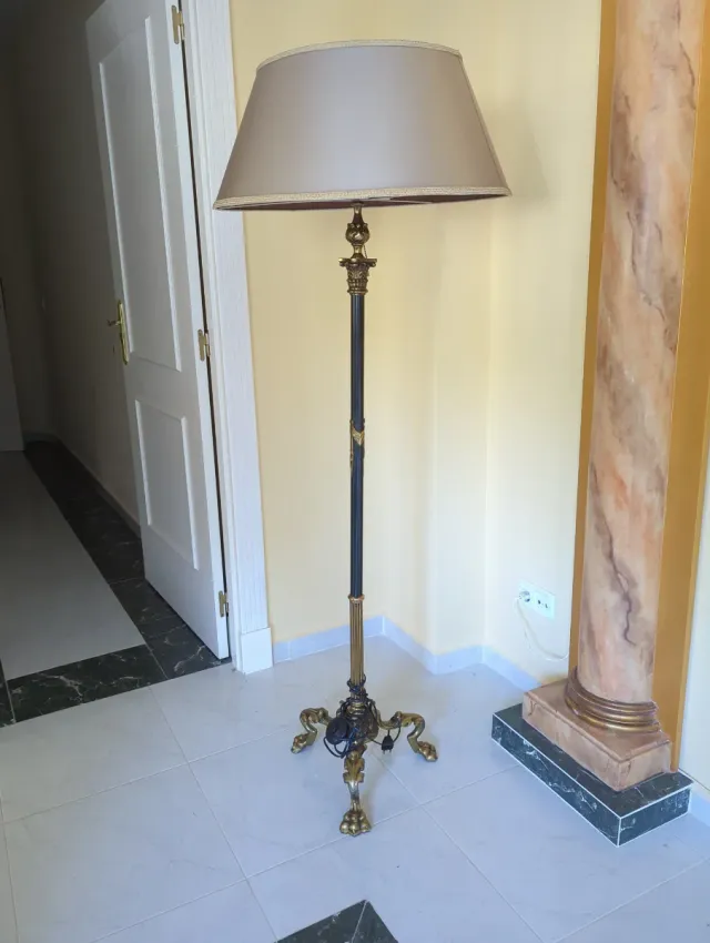 Lámpara de pie elegante