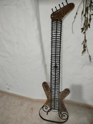 Estantería Guitarra CD Forja y Mimbre