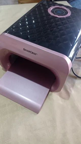 Lámpara UV Silver Crest Negra y Rosa