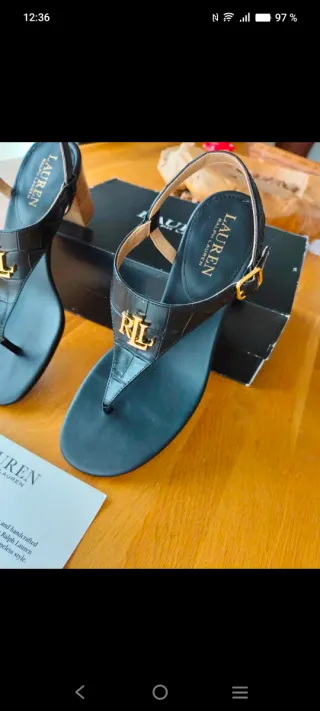 Sandalias Ralph Lauren Negras y Doradas