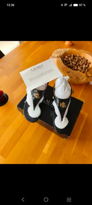 Sandalias Ralph Lauren Negras y Doradas