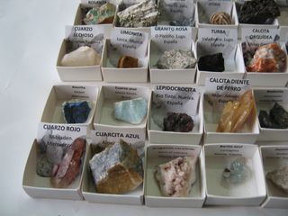 Collezione di 54 minerali