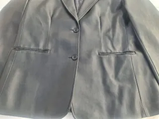 Chaqueta de cuero T 3XL. Medidas en descripción
