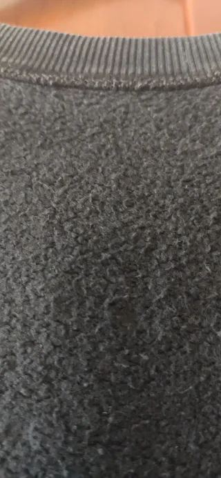 Sudadera negra calavera y llaves talla única