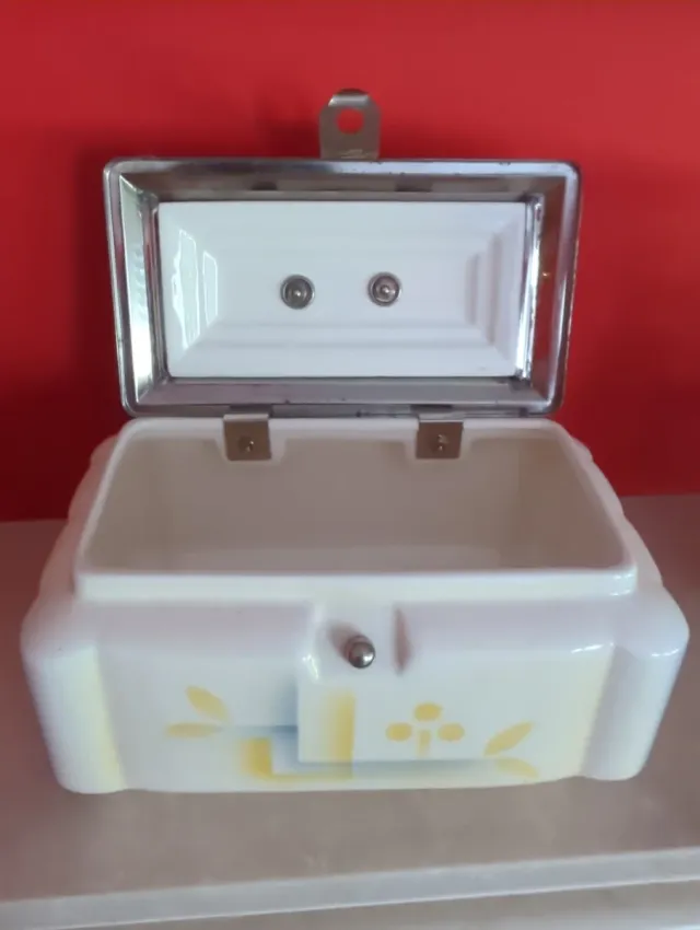 Caja cerámica vintage
