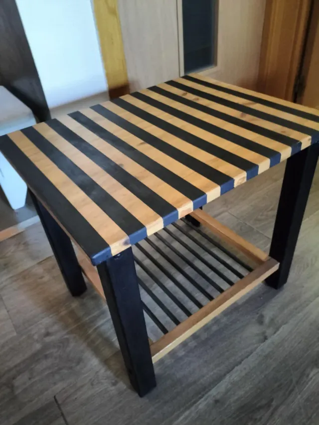 Mesa organizador aseo, mesita, etc,madera maciza