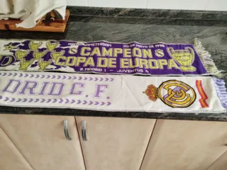 Bufandas Real Madrid Morado y Blanco