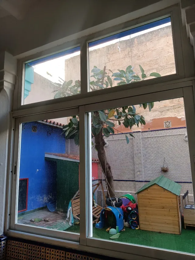 Ventanas cristal y puerta triple