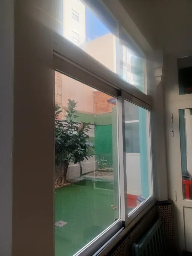 Ventanas cristal y puerta triple