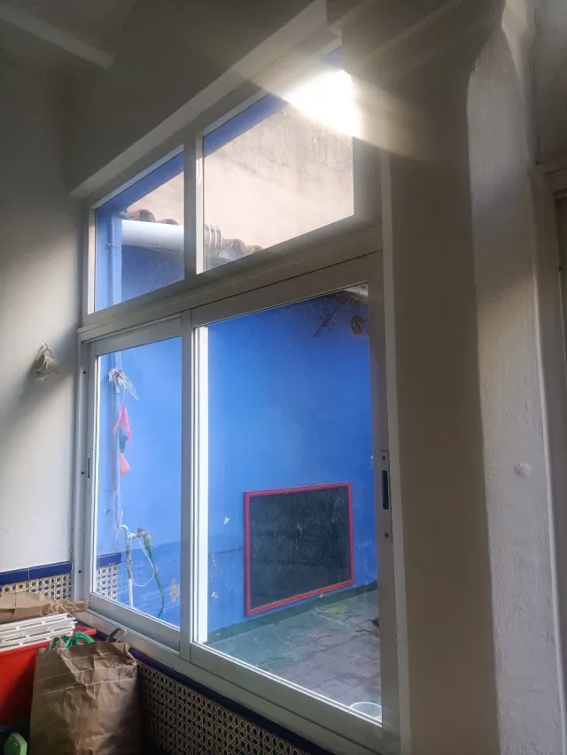 Ventanas cristal y puerta triple