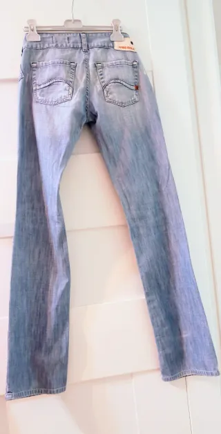 Jeans chiari vita bassa