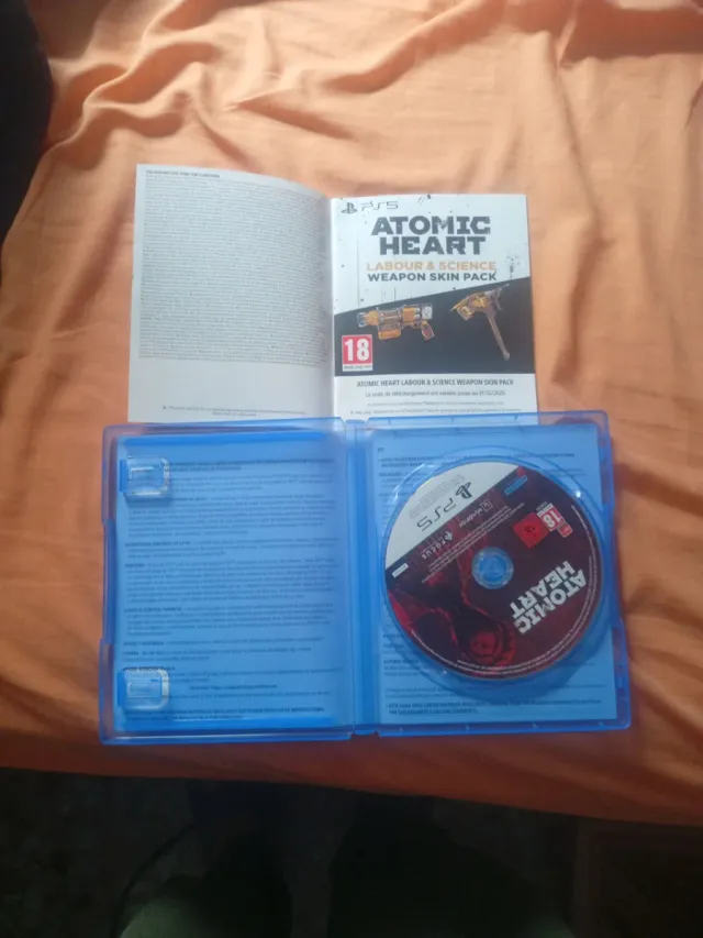 Atomic Heart PS5 Juego + DLC Skin Pack