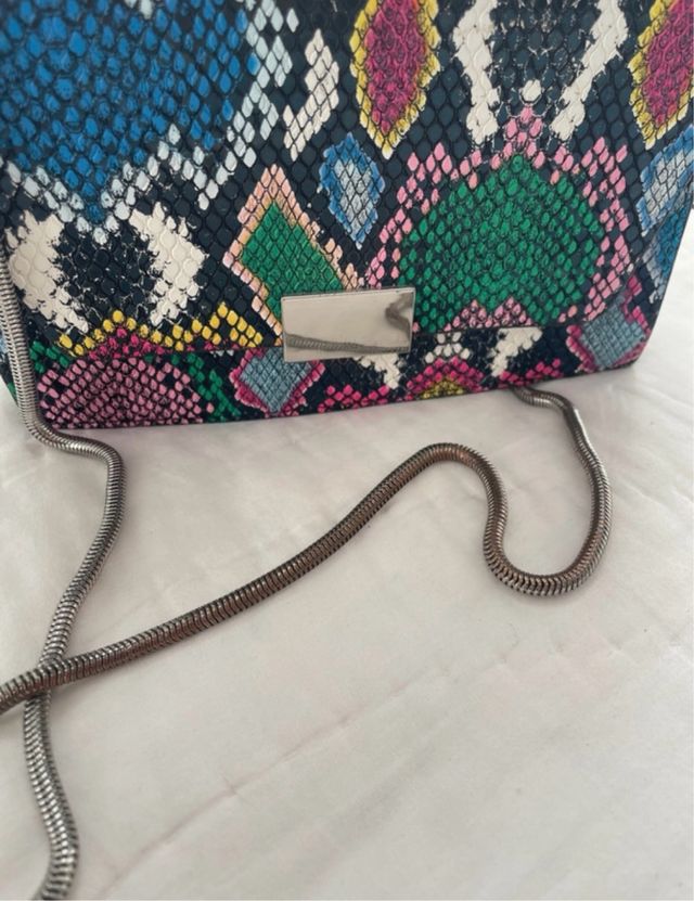 Bolso Pull&Bear multicolor estampado serpiente
