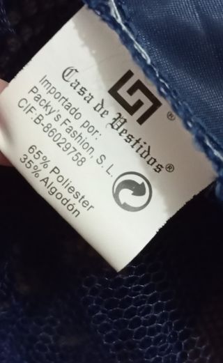 Vestido de fiesta azul con encaje