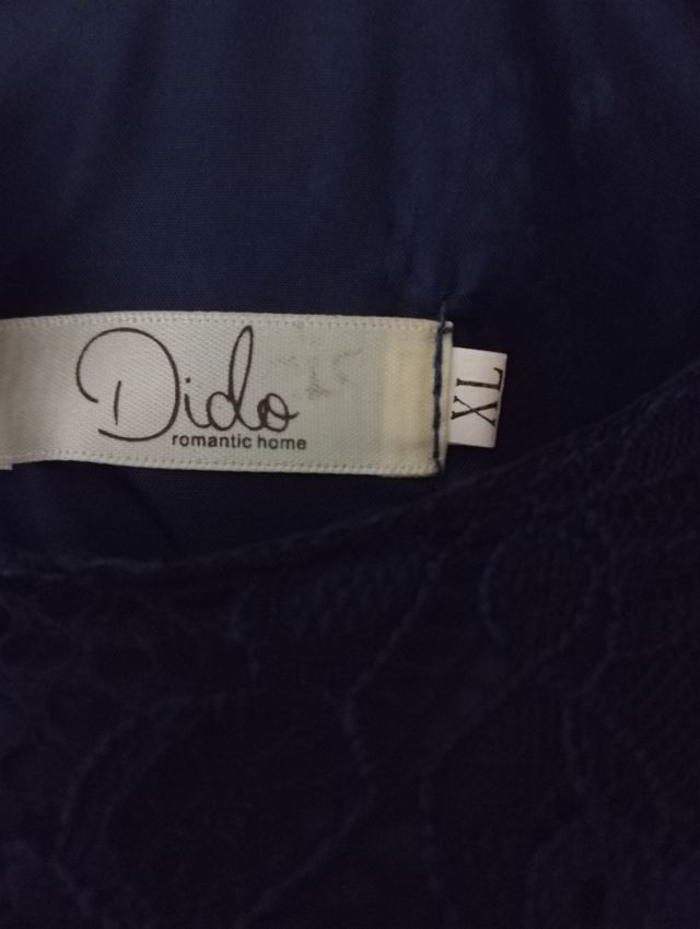 Vestido de fiesta azul con encaje