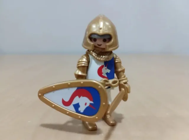 Playmobil Guerriero Dorato con Unicorno