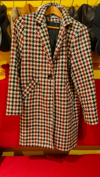 Abrigo de lana con estampado