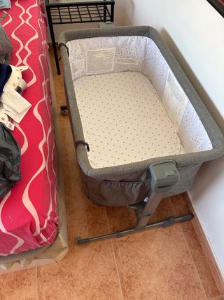 Cuna de colecho gris